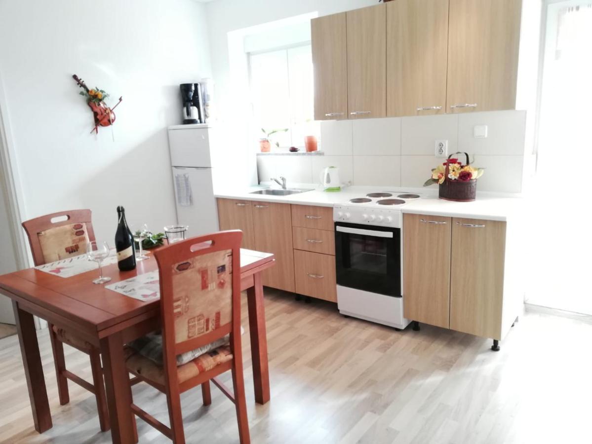Dani Apartman Zára Kültér fotó